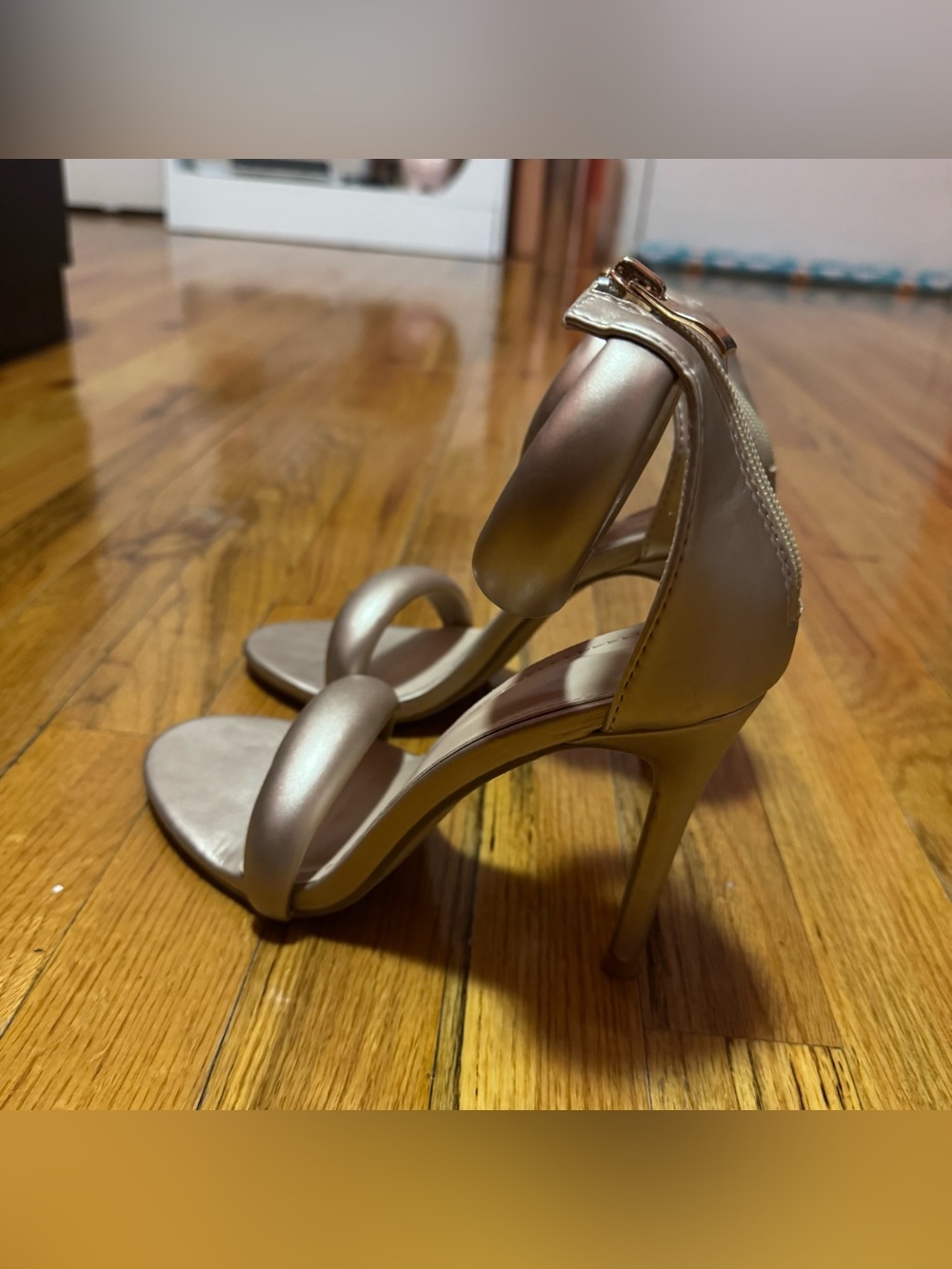 Champagne Gold Heels Size 38 - Picture 4 of 5